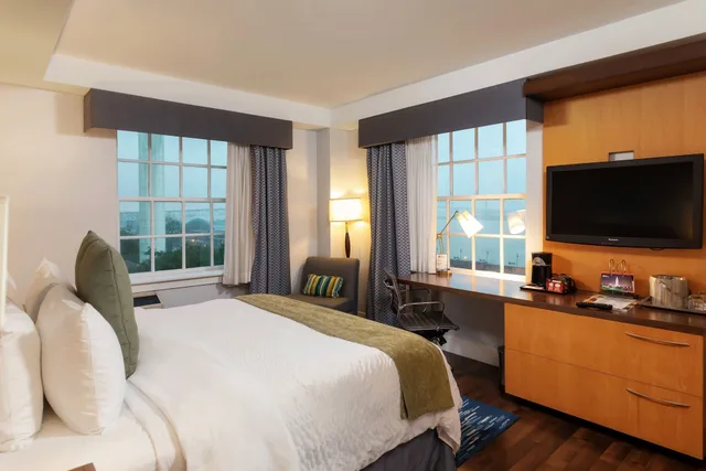 غرفة قياسية بسرير فردي، Hotel Indigo Baton Rouge Downtown 3/10
