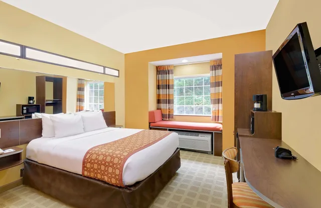 غرفة قياسية بسريرين كوين، Microtel Inn & Suites by Wyndham Princeton 7/9