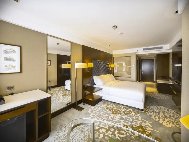 غرفة بريميوم بسرير كينج بإطلالة على المدينة، Holiday Inn Dhaka City Centre 4/10