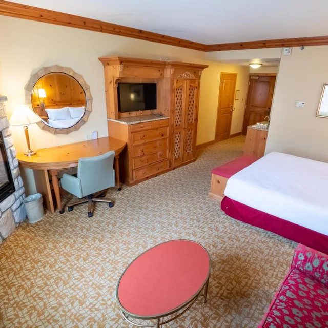 Preferred, King Bed, Lake Side، Oglebay Resort Conference Center 6/10