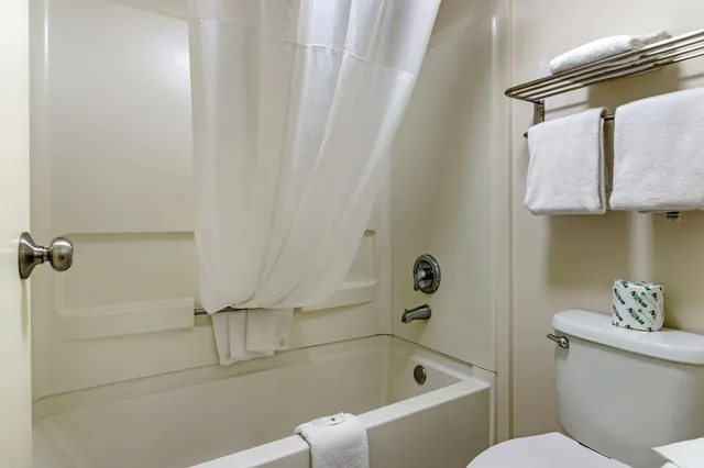 Room, Multiple Beds، Quality Inn Brunswick 4/4