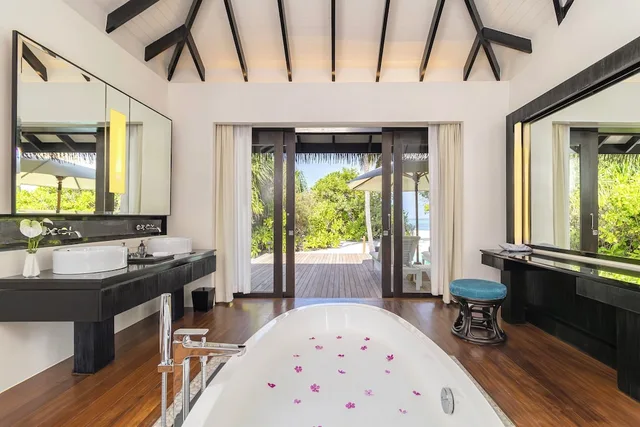 Villa, King Bed, Beach Front, Private Pool، Noku Maldives Vignette Collection 4/4