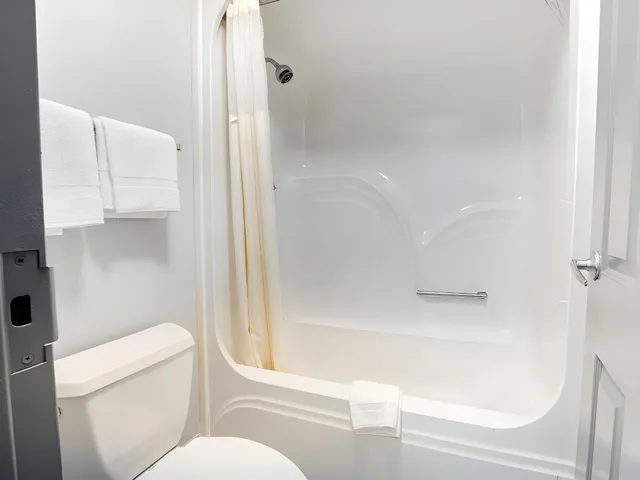 Room, 2 Queen Beds, Smoking, Quality Inn Kinder, LA 10/10