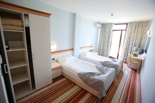 Room, Triple, Balcony, Koral Hotel 2/4