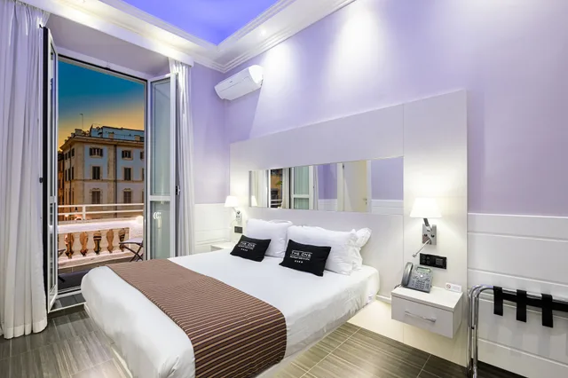 غرفة تنفيذية بسرير كينج بإطلالة على المدينة بشرفة، The One Boutique Hotel & Spa - Adults Only 3/8
