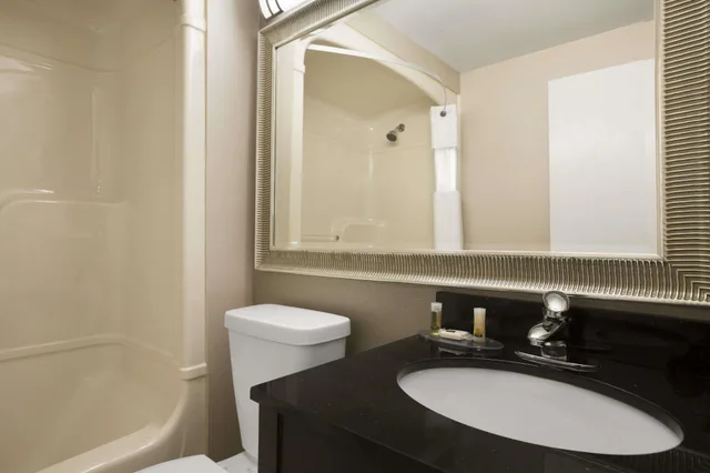 غرفة بسريرين كوين، Days Inn by Wyndham Stouffville 4/4