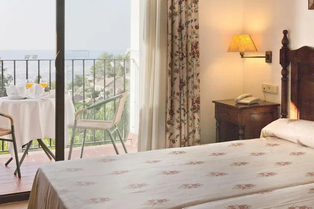 غرفة سوبيريور بسرير مزدوج، TRH Mijas 2/3