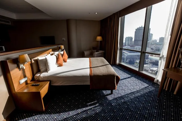 جناح جونيور مفرد، Parkside Hotel Apartments 1/3