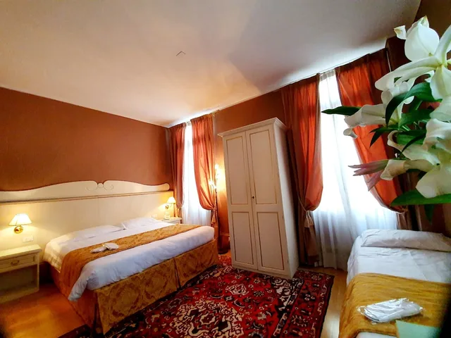غرفة كلاسيكية ثلاثية، Corte dei Greci 2/6
