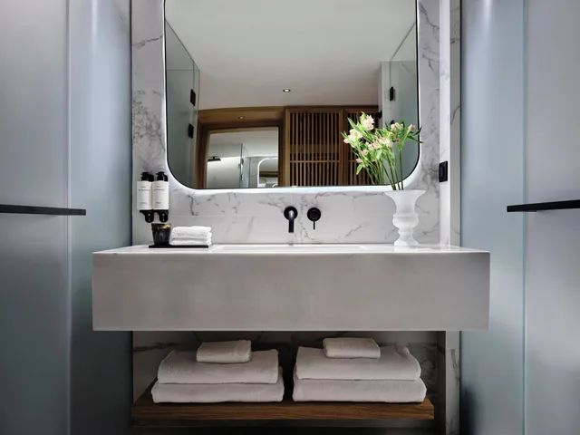 غرفة كلاسيكية بسرير كينج، InterContinental Crete by IHG 3/4