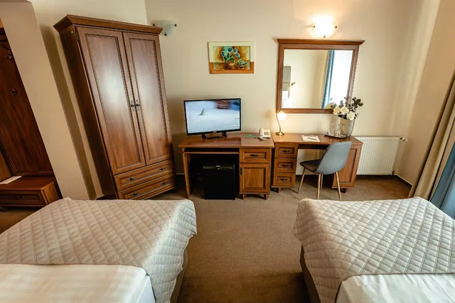 غرفة كومفورت بسريرين منفصلين، Dixon Congress Hotel 8/8