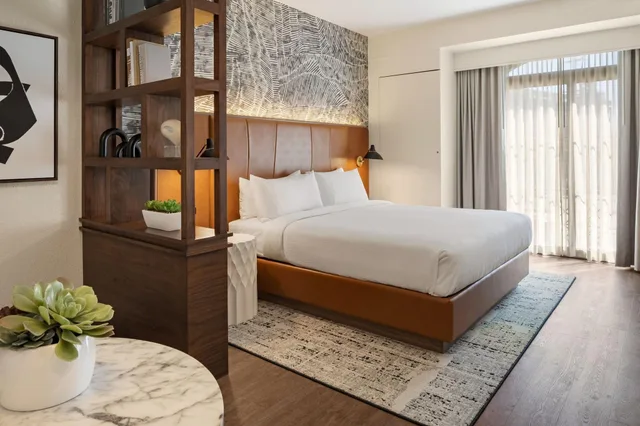 غرفة بسرير كوين، Burton House, Beverly Hills, A Tribute Portfolio Hotel 4/9