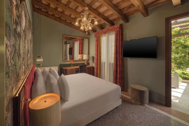 غرفة بريميوم بإطلالة على القناة، NH Collection Venezia Grand Hotel Palazzo dei Dogi 9/10