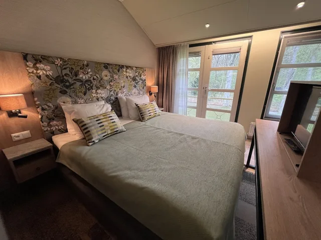 غرفة تنفيذية بسرير كينج، Parkhotel Tjaarda (ex. Golden Tulip Tjaarda Oranjewoud) 1/3