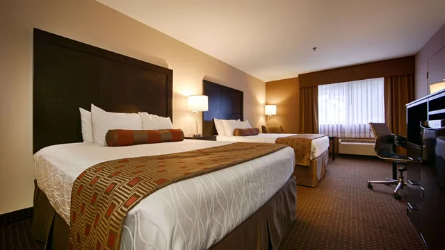 Standard, 2 Queen Beds, Best Western Inn Of Vancouver 5/10