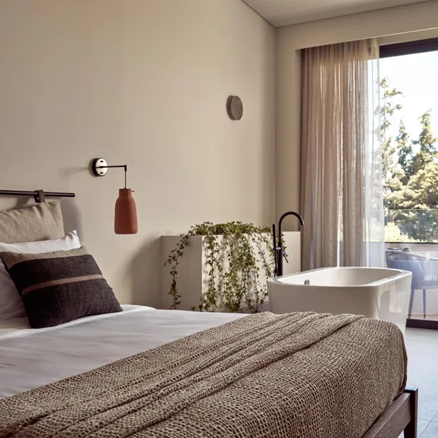 جناح جونيور بجاكوزي، Contessina Hotel 5/9