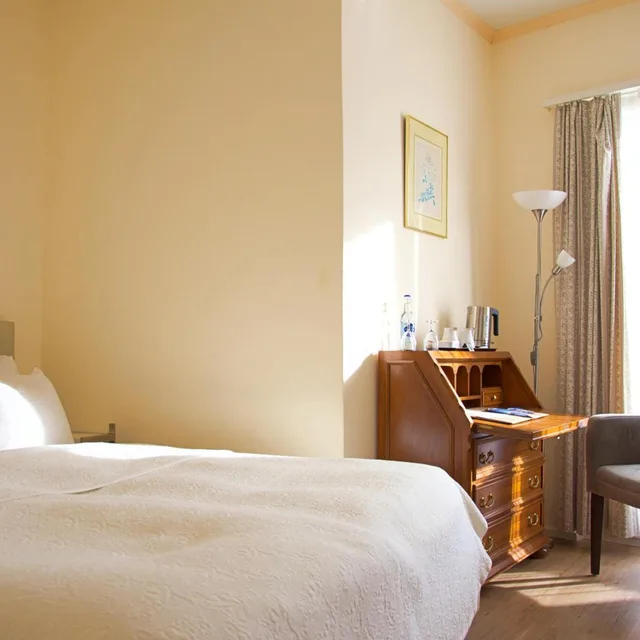 غرفة كلاسيكية بإطلالة على الجبل بشرفة، Silberhorn Hotel 2/3