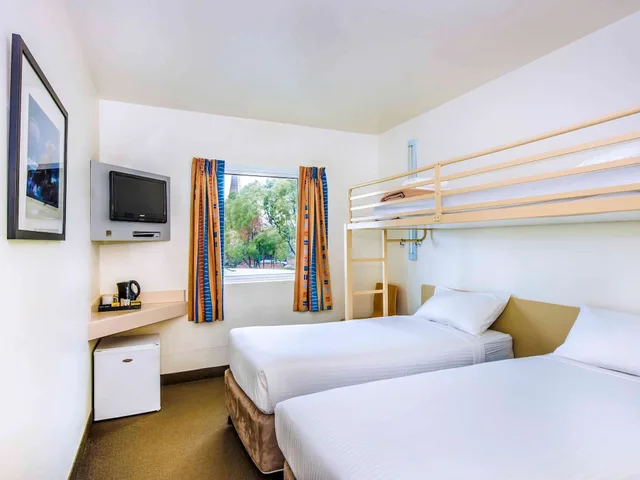 غرفة بسرير بطابقين وسرير كوين، Ibis Budget Coffs Harbour 12/20