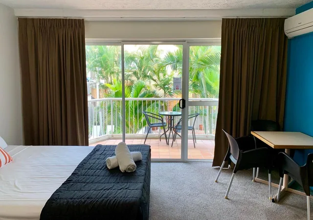 غرفة سوبيريور ثلاثية، Outrigger Resort 5/6
