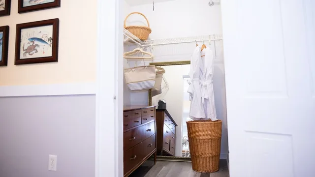 Star, Superior, Apartment, King Bed, Garden View, Kitchen، Meranova Guest Inn 2/2