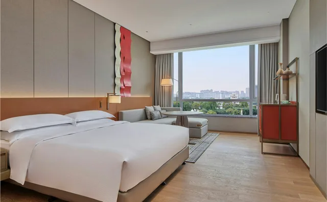 غرفة سوبيريور بسرير كينج، DoubleTree by Hilton Jiangxi Fuzhou 1/4