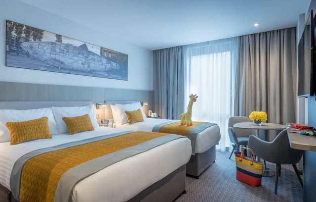 Deluxe, Single, Double Bed, The Samuel Hotel 3/6