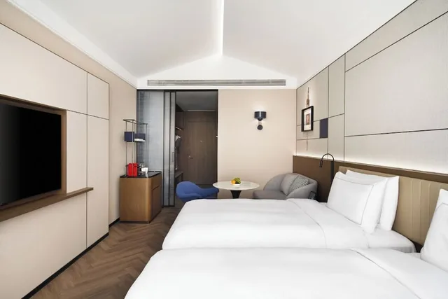 غرفة تنفيذية بسريرين منفصلين، UrCove by HYATT Shanghai West Riverside 1/6