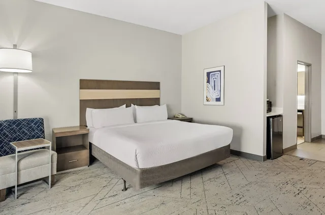 غرفة قياسية بسرير كينج، Holiday Inn Express Princeton I-77 3/8