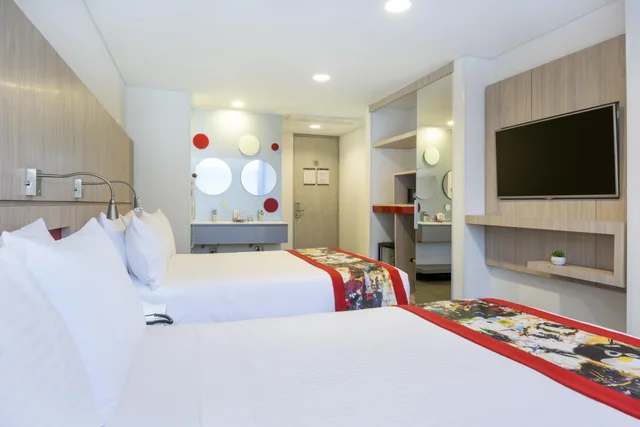 Room, 2 Queen Beds, Hotel Black Tower Premium 4/10