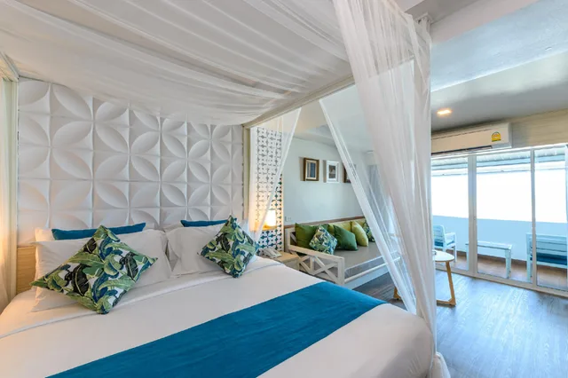 غرفة سوبيريور بسرير مزدوج بإطلالة على البحر بشرفة، Maldives Beach Resort 2/4