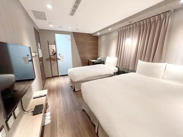 Deluxe, Triple, 1 Double and 1 Single Bed, Le room Hotel Kaifeng Taipei 7/10