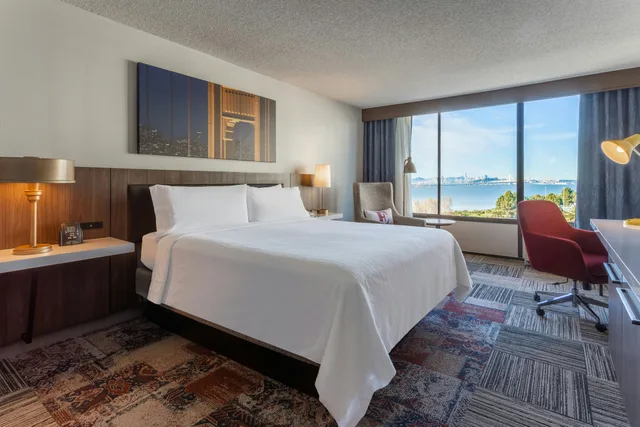 Room, King Bed, Bay View, High Floor، Hilton Garden Inn San Francisco/Oakland Bay Bridge 3/6