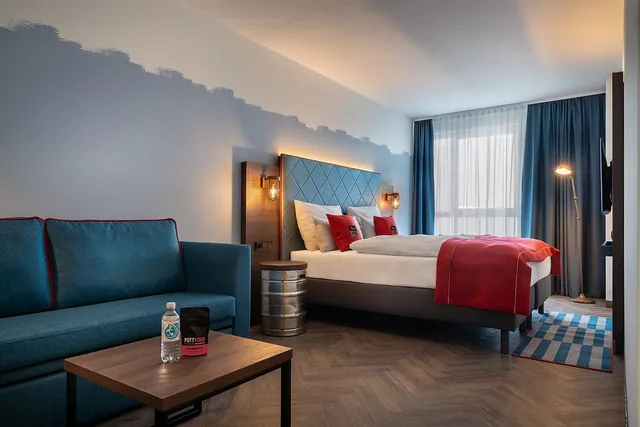 غرفة بسرير كوين لذوي الإعاقة، Holiday Inn - the niu, Keg Hamburg Ost, an IHG Hotel 3/6