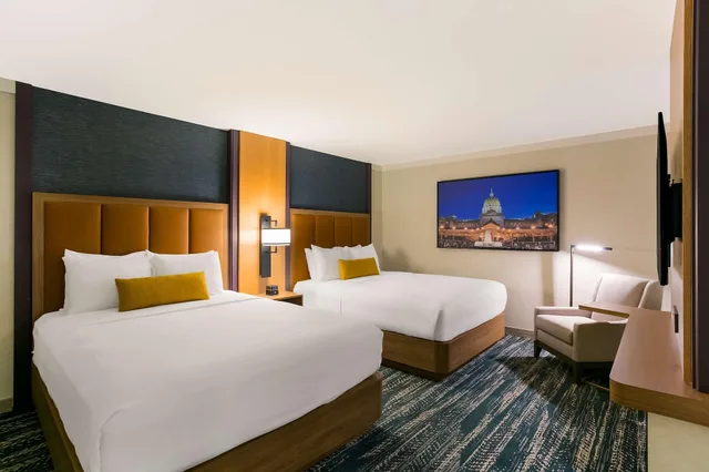 Suite, Multiple Beds, Accessible، Best Western Premier The Central Hotel & Conference Center 4/6