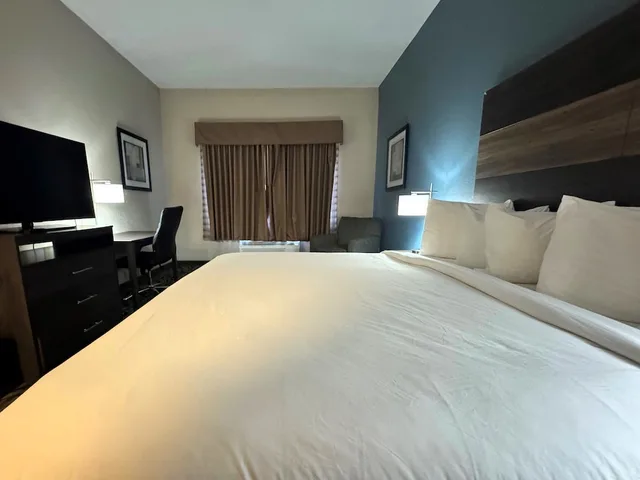 غرفة بزنس بسرير كينج، Baymont By Wyndham Jackson/Ridgeland 1/10