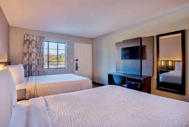 غرفة ديلوكس بسريرين كوين، Motel6 Kingman, AZ - Route 66 East 2/10