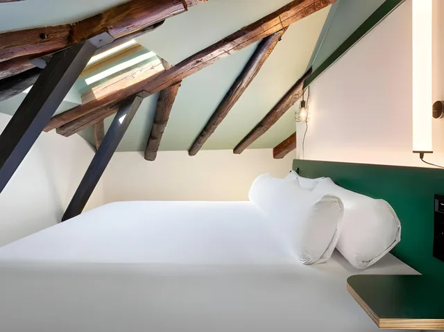 جناح بسرير كوين بشرفة، B&B HOTEL Madrid Centro Plaza Mayor 1/1