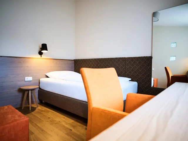 Room, Single, Das Grune Hotel Zur Post - 100 Bio 4/19