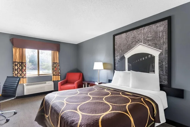 غرفة قياسية بسرير كوين، Super 8 by Wyndham Bloomington University Area 3/4