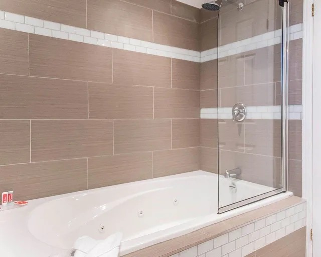 غرفة سوبيريور بسرير كينج، Econo Lodge Downtown Ottawa 5/5