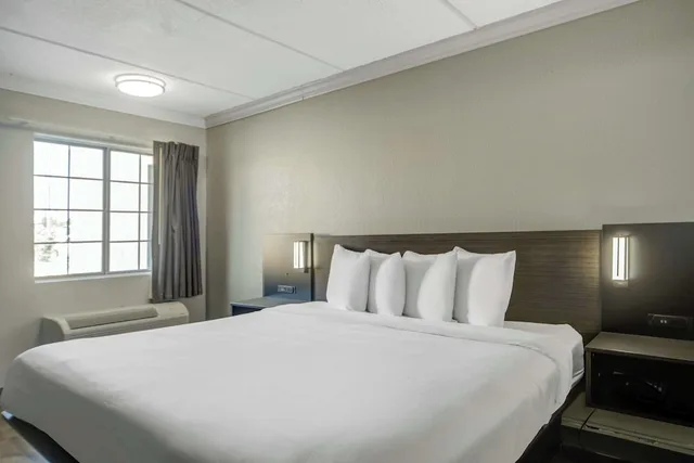 غرفة ديلوكس بسرير كينج، Motel6 San Antonio, TX – I-35 North Corridor 2/9