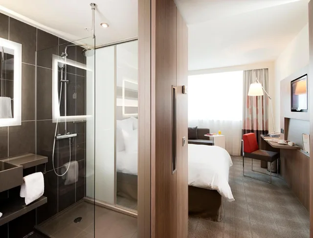 غرفة فاخرة بسرير كينج بإطلالة على الجبل، NOVOTEL SOFIA 6/6