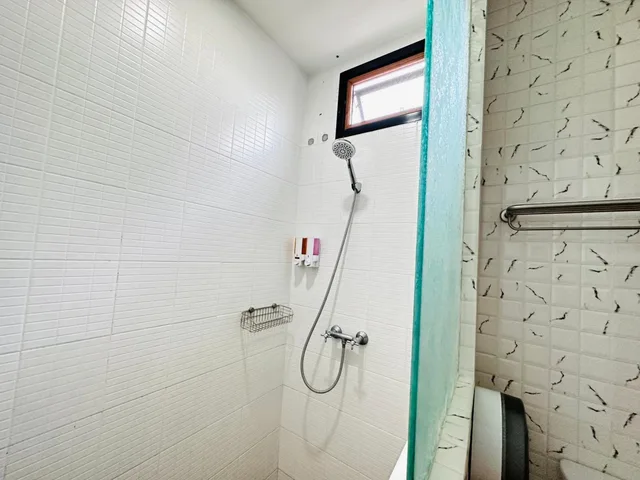 سكن مشترك بستة أسرّة للنساء، The Luna Hostel 4/6