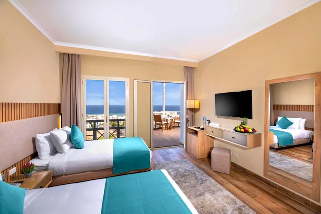غرفة ديلوكس بسرير مزدوج بإطلالة على البحر، AJIRA Resort Sahl Hasheesh 4/6