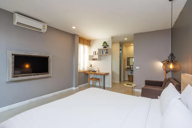استوديو بسرير كينج بإطلالة على الحديقة، THE SIGNATURE PHUKET RESORT AND RESTAURANT 2/2