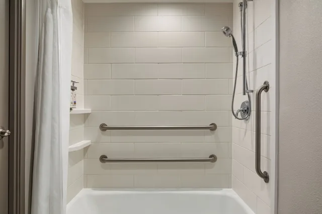 Standard, 2 Queen Beds, Accessible, Holiday Inn Express Atlanta-Kennesaw 5/6