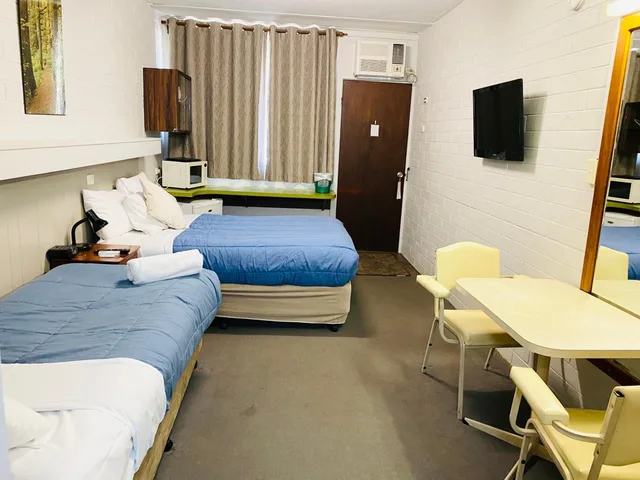 غرفة بسريرين منفصلين، Millers Cottage Motel 2/2