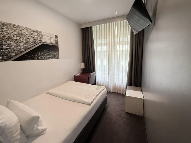 غرفة قياسية بسرير فردي، Garner Hotel Berlin - Gendarmenmarkt by IHG 11/13