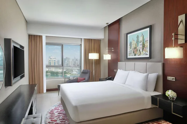 جناح بسريرين مزدوجين بإطلالة على البحر بغرفتي نوم في طابق مرتفع، Hilton Doha The Pearl Residences 1/2