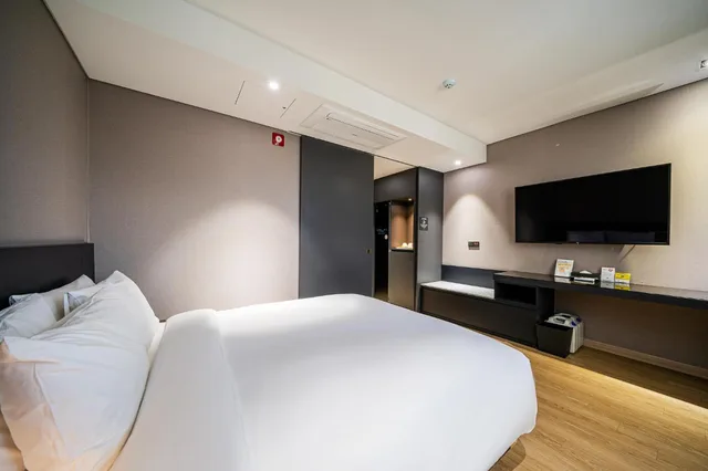 غرفة قياسية بسرير مزدوج، Rivertain Hotel Gyeongju 6/10